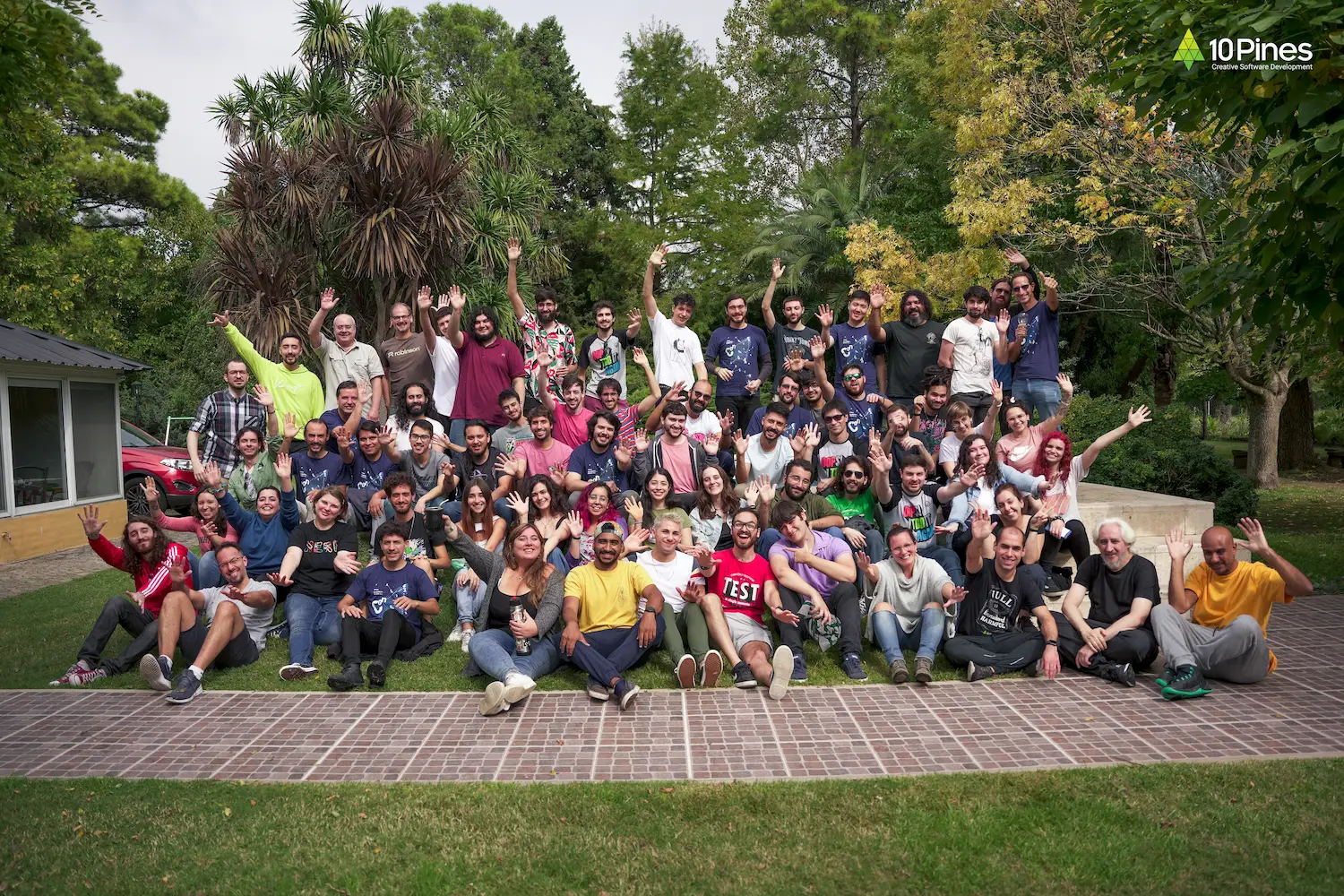 Photo of 10Pines team, all gathered during a retreat